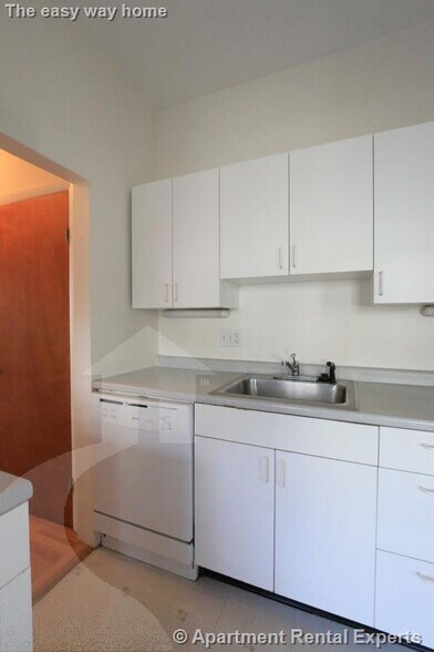 Building Photo - 60.5 Sacramento St Unit #1