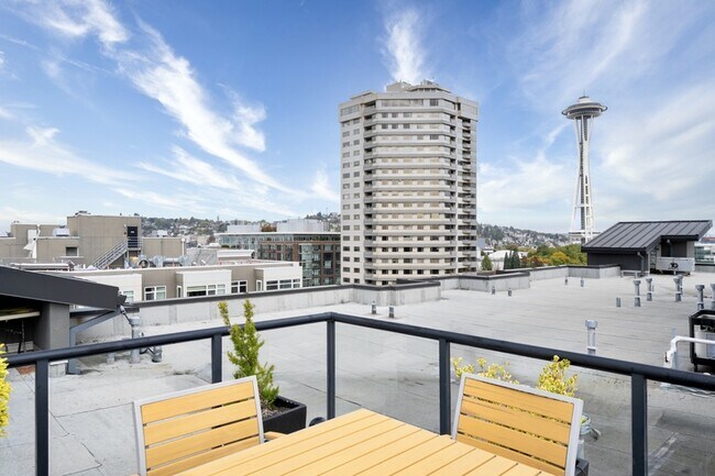 Building Photo - 2721 1st Ave