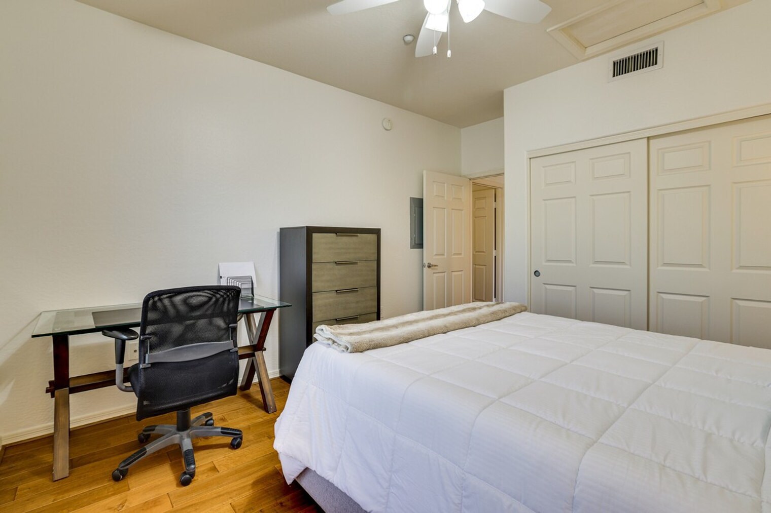 Building Photo - 33550 N Dove Lakes Dr