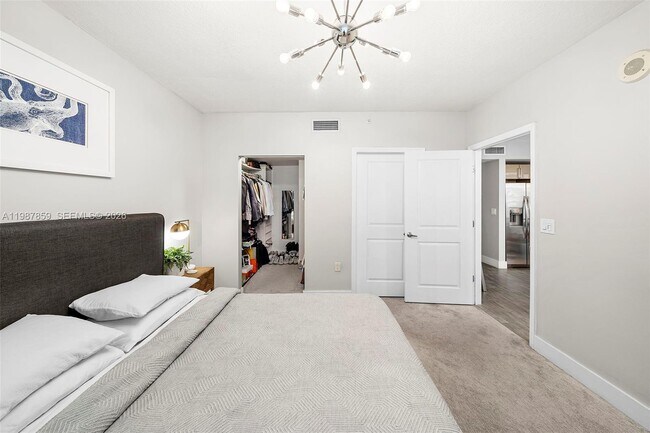 Building Photo - 1250 S Miami Ave