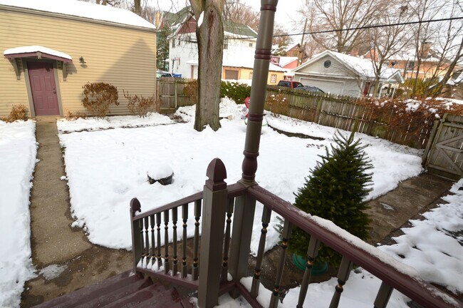 Building Photo - 2626 Union St