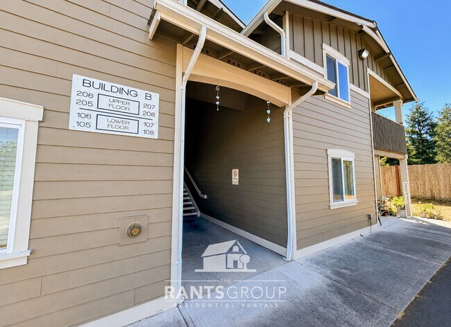Building Photo - 304 Longmire St SE