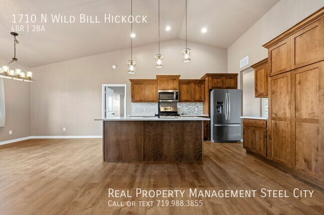 Building Photo - 1710 N Wild Bill Hickock Dr