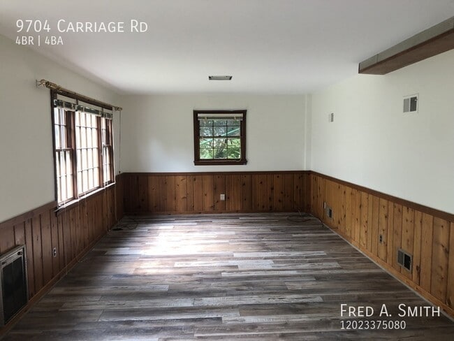 Building Photo - 9704 Carriage Rd