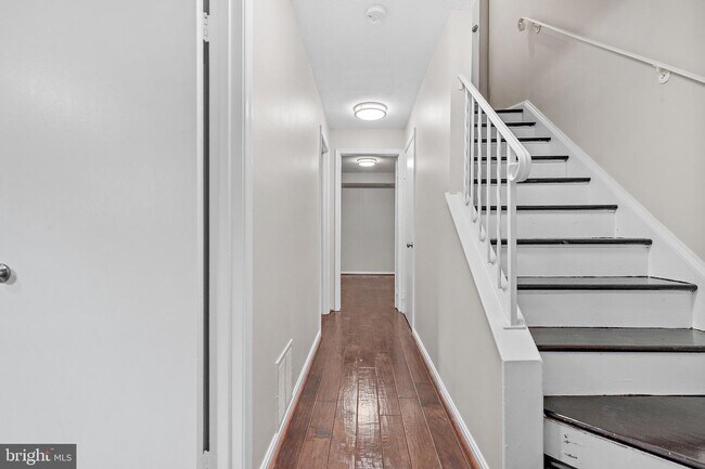 Building Photo - 9106 Suede Ct