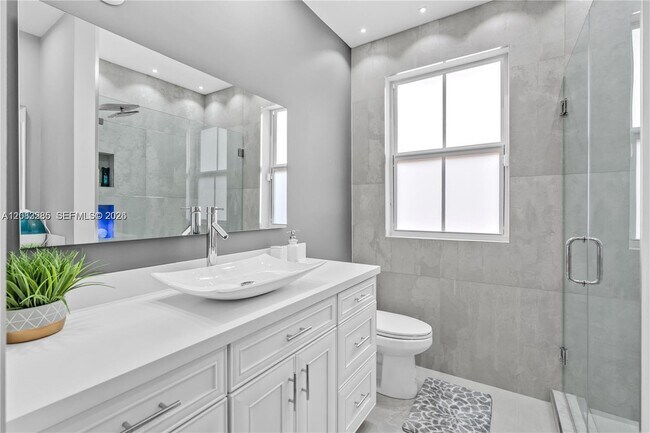 Building Photo - 15878 SW 61st Way