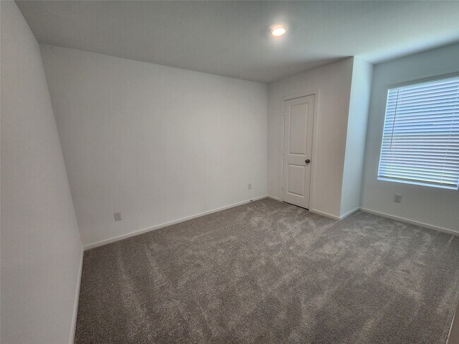 Building Photo - 905 Coperchiata Cir