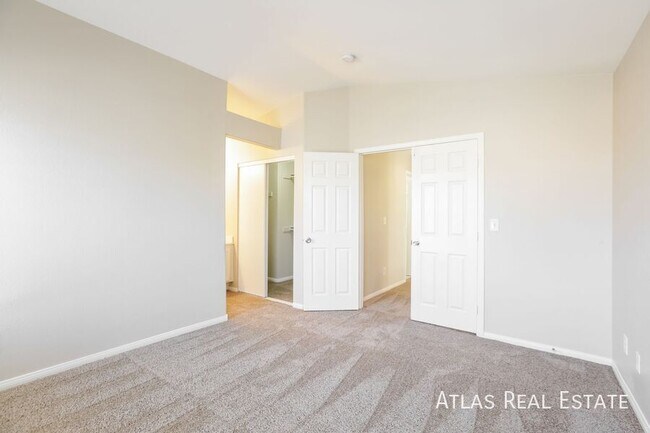 Building Photo - 4933 Via Luis Ct