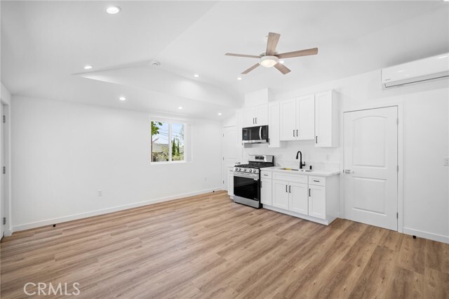Building Photo - 5135 Finehill Ave