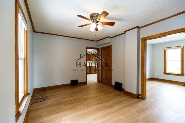 Building Photo - 15 8th St NW