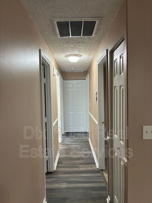 Building Photo - 7106 Lunceford Dr