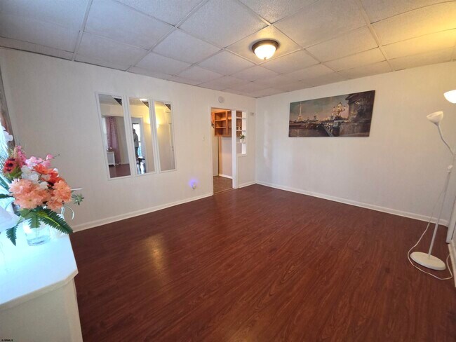 Building Photo - 604 N Indiana Ave