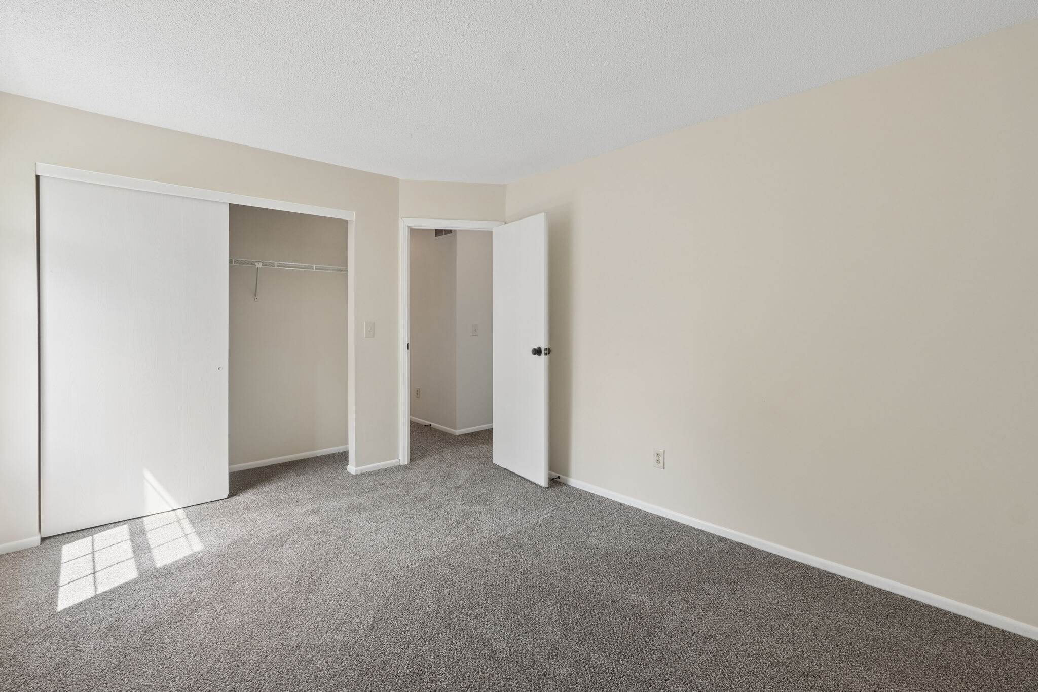 Building Photo - 4893 Springdale Blvd