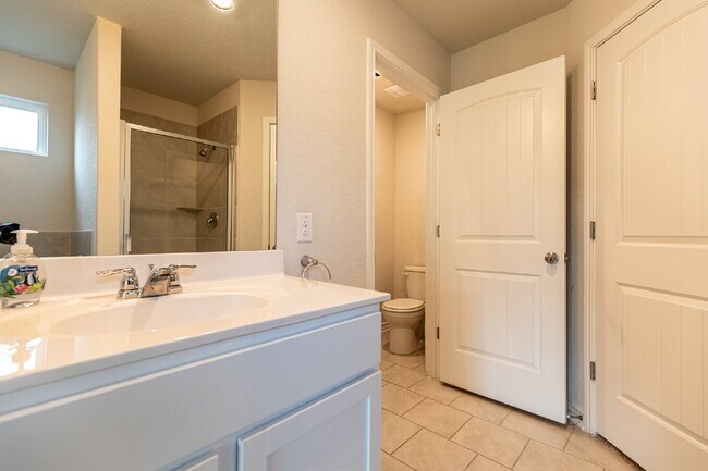 Building Photo - 9712 Moon Shine