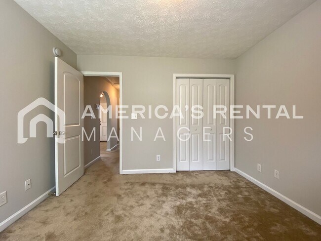 Building Photo - Home for Rent in Montgomery with Fenced in Backyard!!! New LVP Flooring! View with 48 Hours Notic...