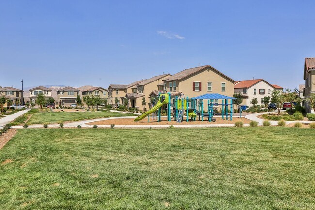 Building Photo - 3570 Credere Ln