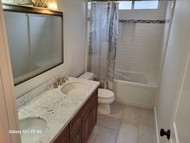 Building Photo - NEW PRICE REDUCTION!!! Beautiful Condo: 3 ...