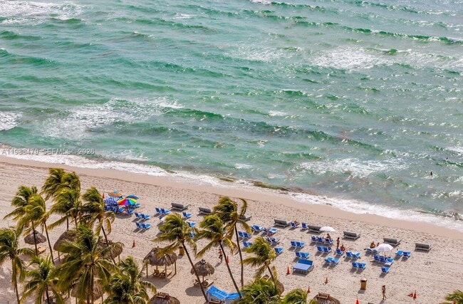 Building Photo - 16699 Collins Ave