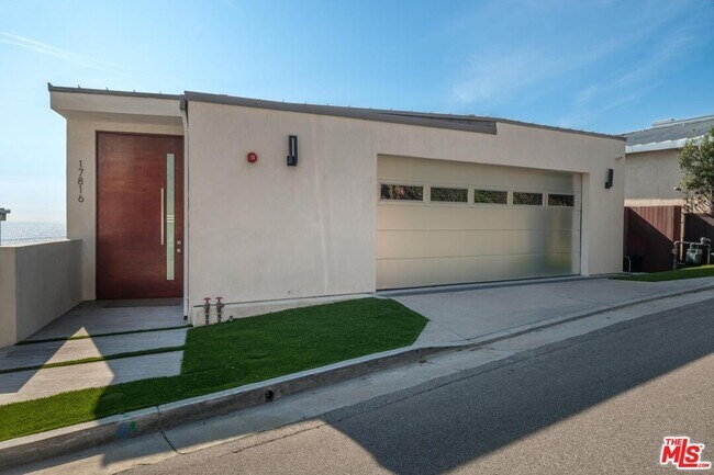 Building Photo - 17816 Porto Marina Way