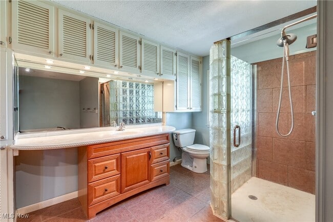 Building Photo - 4017 Bellaire Ln