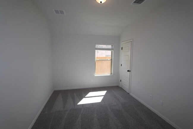 Building Photo - 311 Mangold Dr