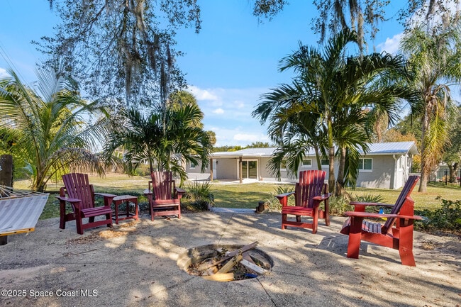 Building Photo - 3701 Warwick Dr