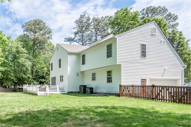 Building Photo - 11107 Manor View Dr