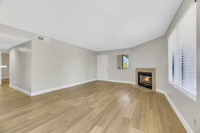 Building Photo - Renovated Downstairs 2 Bedroom Condo