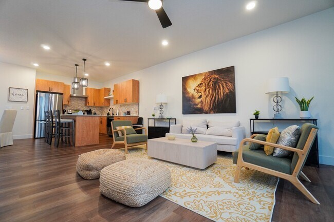 Building Photo - 479 E Violets Cv Ln