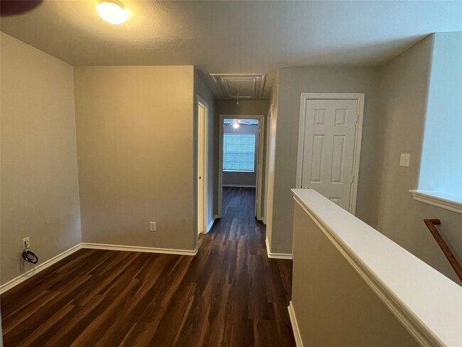Building Photo - 107 N Camellia Grove Cir