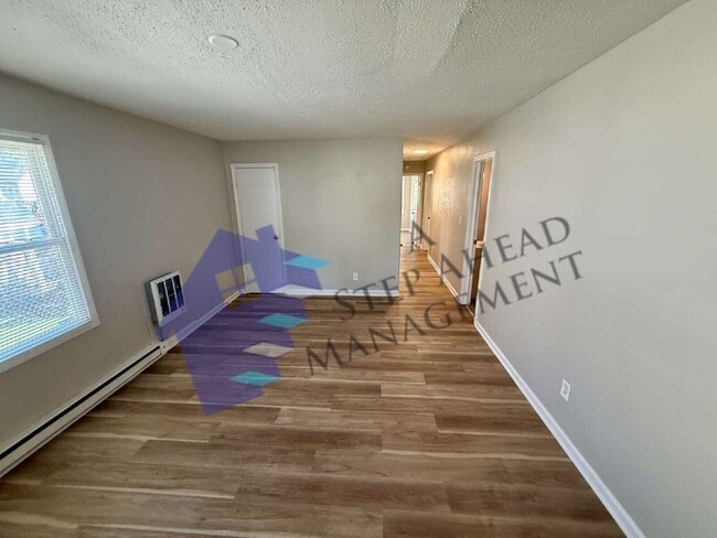 Building Photo - 955 N Belmont Ave