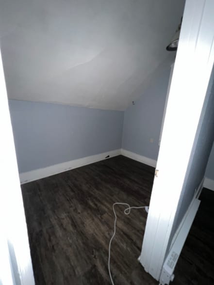 Building Photo - 133 Defiance Ave