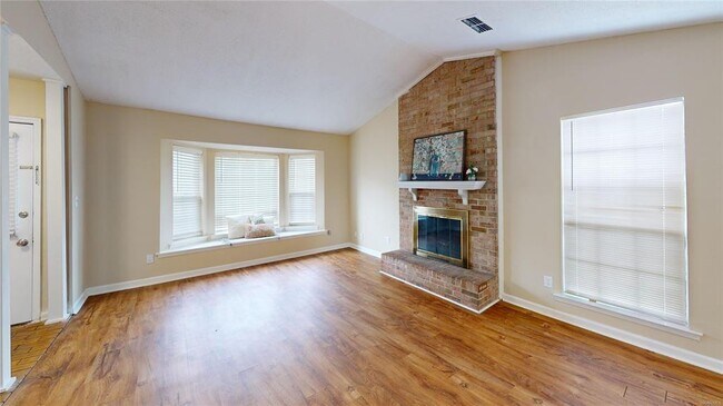 Building Photo - 710 Old Creek Rd