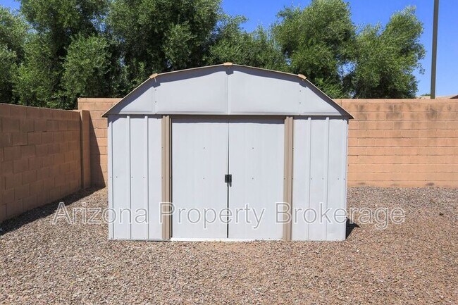 Building Photo - 16862 N 182nd Ln