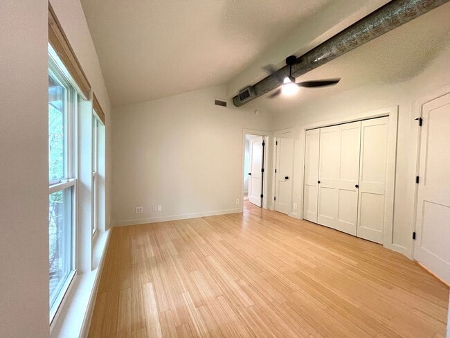 Building Photo - 4718 Depew Ave