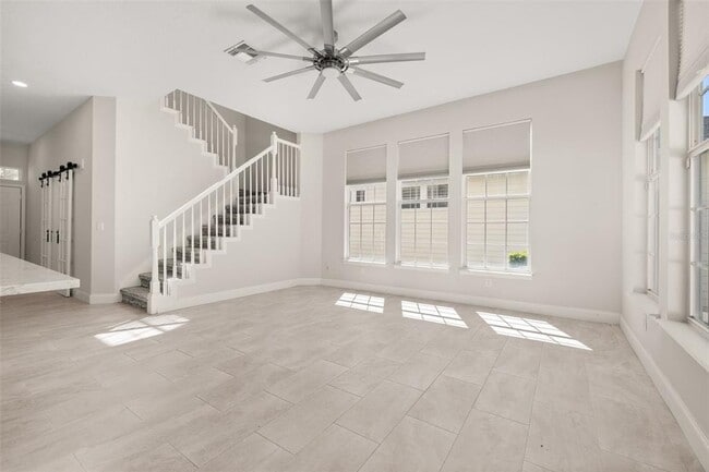 Building Photo - 212 Ficus St