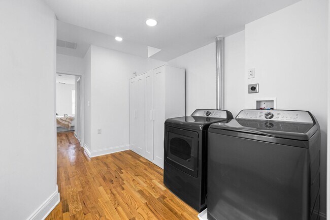 Building Photo - 1225 Patapsco St