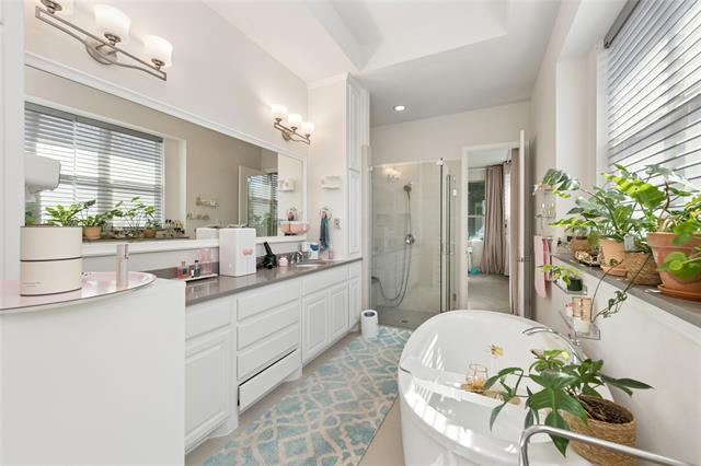 Building Photo - 7108 Royal View Dr