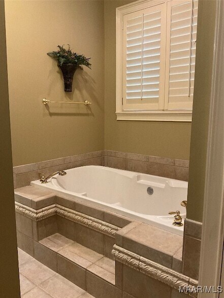 Building Photo - 56 Peachwood Dr