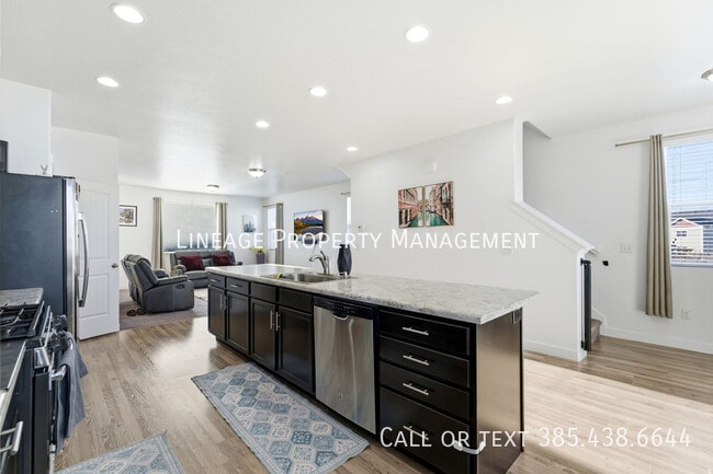 Building Photo - 10847 Big Meadow Dr