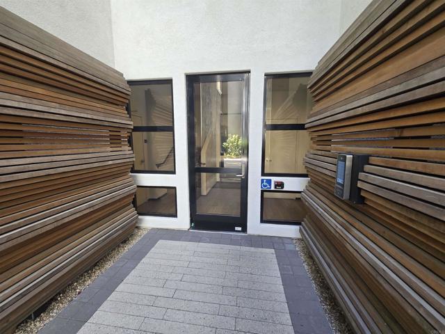 Building Photo - 8337 Distinctive Dr