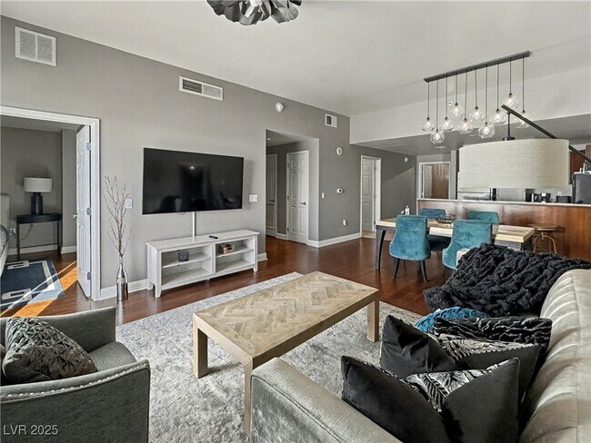 Primary Photo - 150 S Las Vegas Blvd