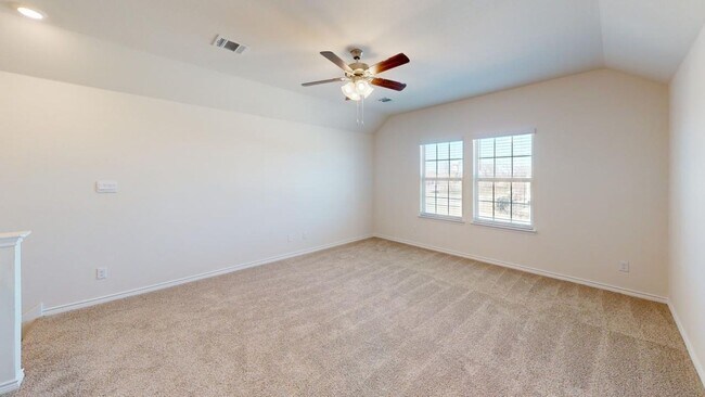 Building Photo - This spacious 2,683 sq. ft. two-story home features 4 bedrooms and 2 bathrooms, offering a well-d...