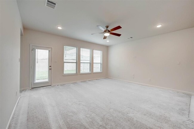 Building Photo - 18822 Fulvetta Haven Way