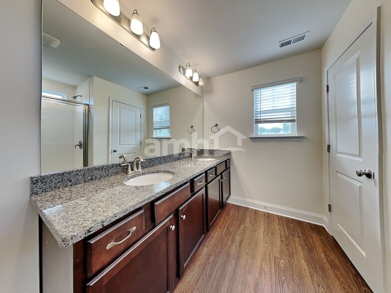 Building Photo - 14121 Singing Creek Ln