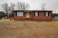 Building Photo - 421 sharpe st woodruff sc