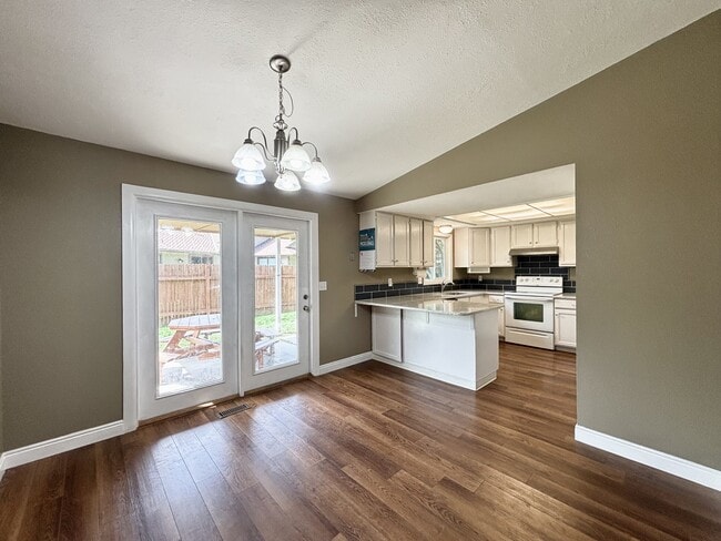 Building Photo - 8809 W Donnybrook Dr
