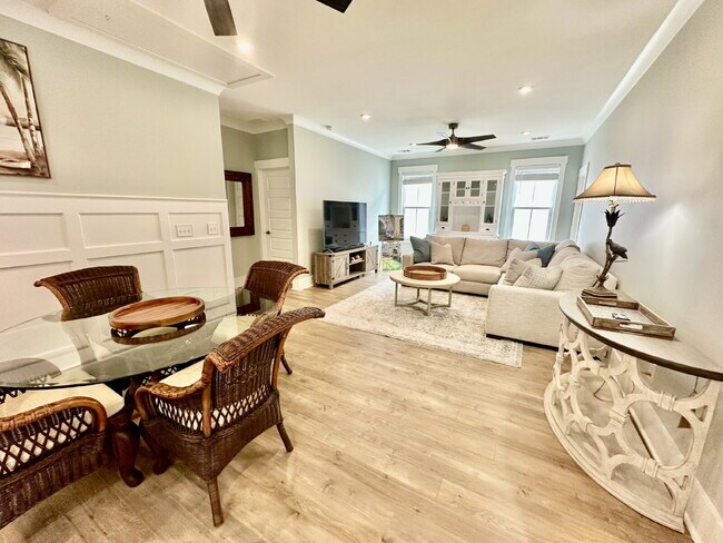 Building Photo - Beautiful Four Bedroom Home Located in The Walk!