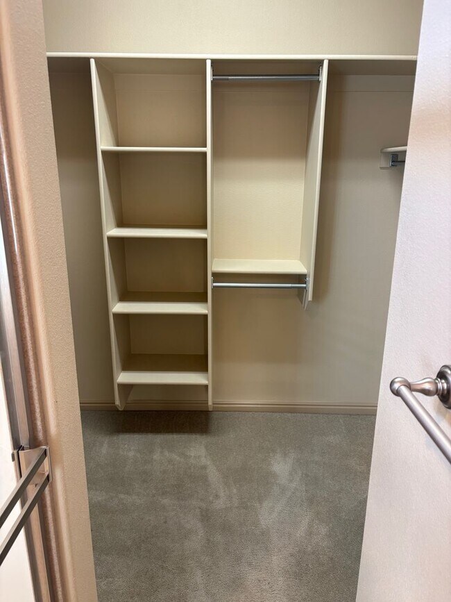 Building Photo - St. George Oasis