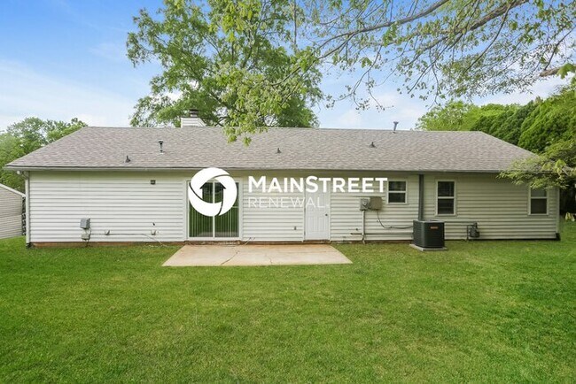 Building Photo - 3 Bedroom Pet-Friendly Home in CHARLOTTE, ...